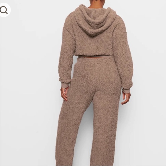 NWT Skims Teddy Sherpa Track Pant - Picture 3 of 11